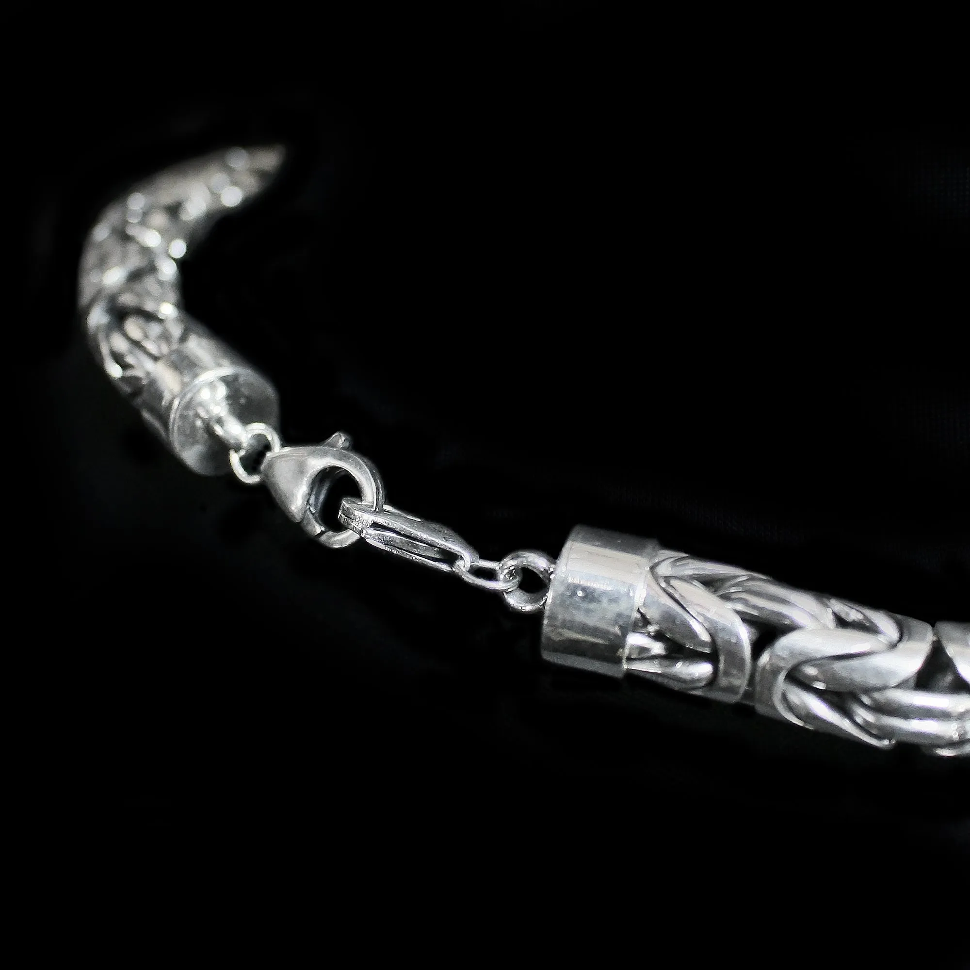 10mm Silver Double King Chain Necklace with Ferocious Wolf Heads