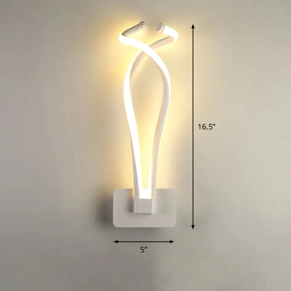 Art Deco Twisting LED Wall Sconce: Metal Edition for Bedroom Lighting