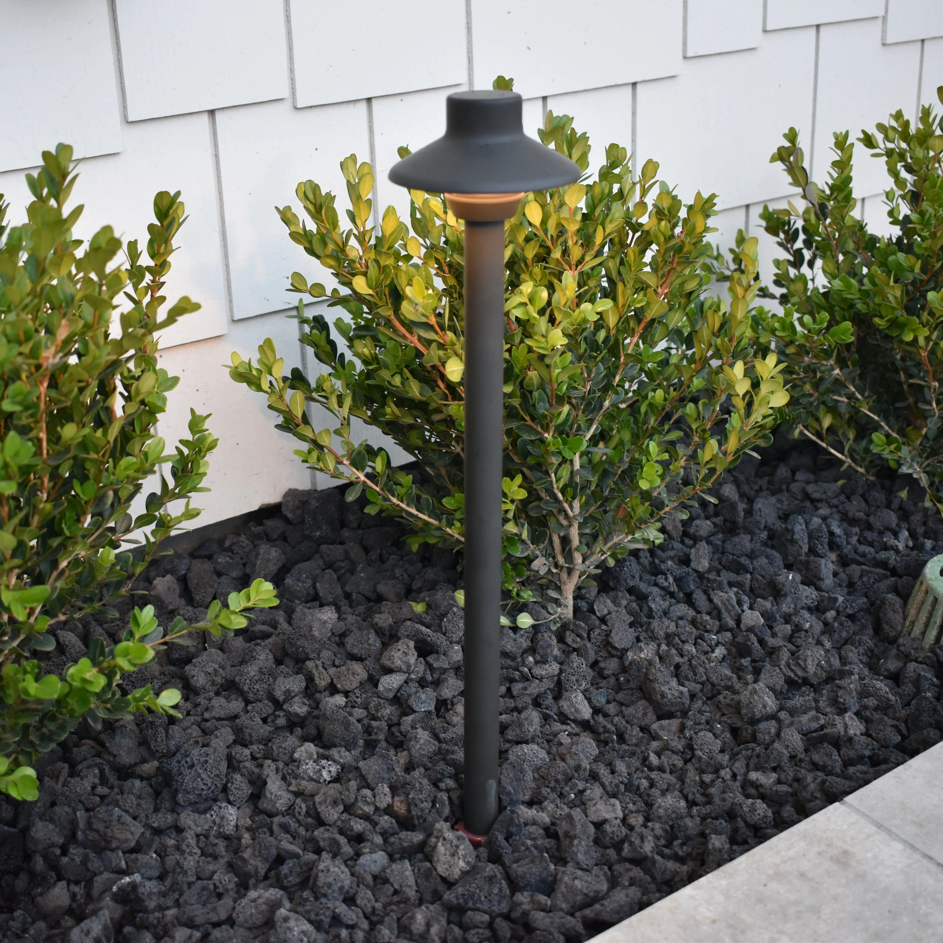 Calypso 8 Pack Solid Cast Brass Pathway Light - Professional Landscape Lighting